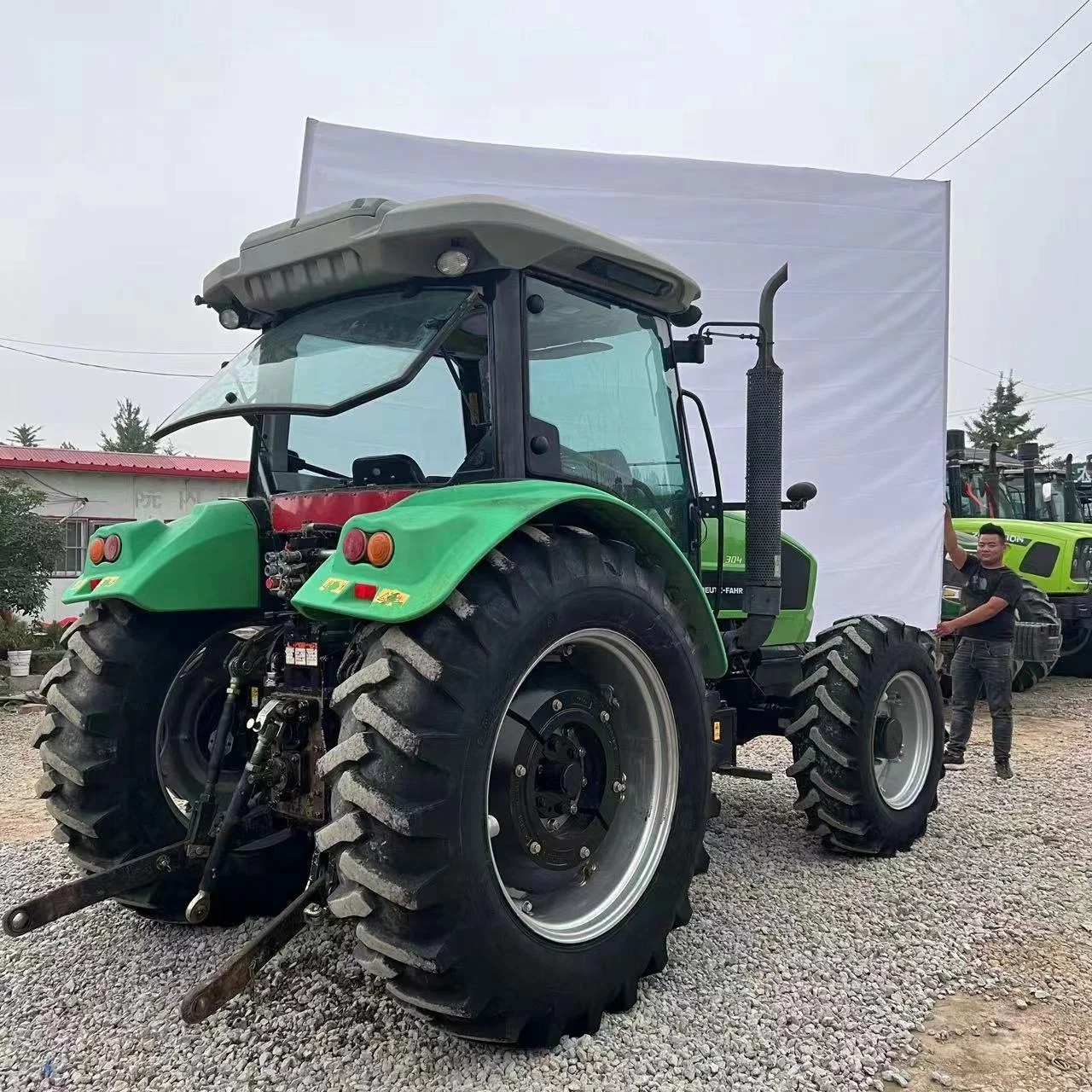 Agricultural Tractor DEUTZ FAHR DF1304 130HP Good Quality used farm tractor