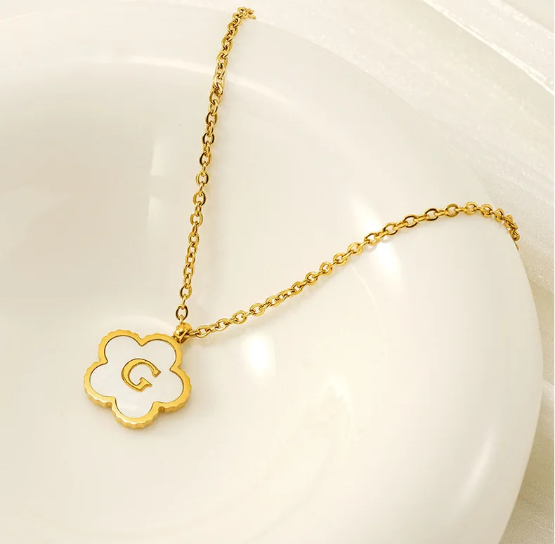 Initial Letters Alphabet Five Leaf Clover 18K Gold Plated Pendant Stainless Steel Fashion Jewelry Necklaces for Women Wholesale