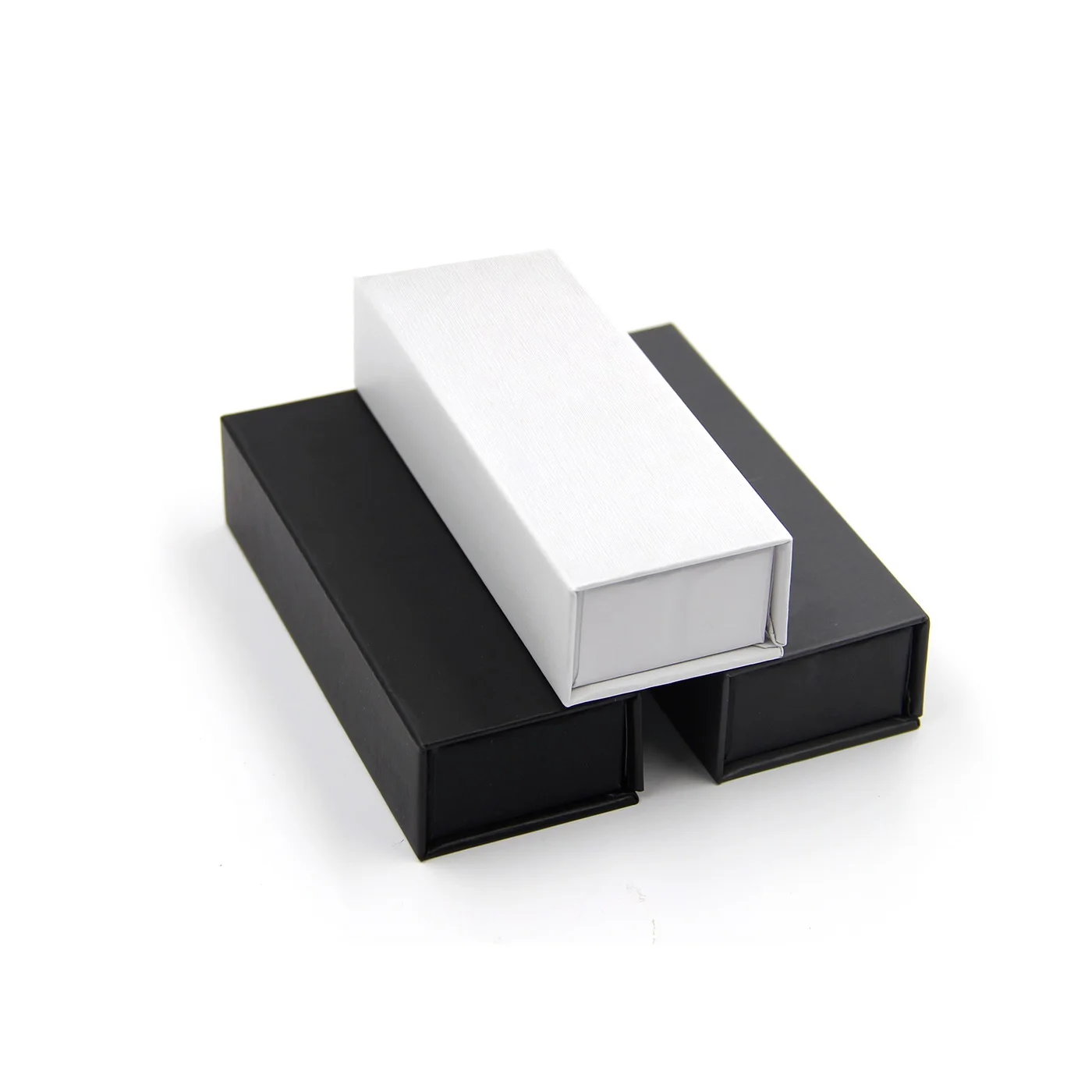 China Custom Logo 2mm thickness handmade Paper Box Packaging Luxury Magnetic Gift Boxes With EVA Foam Insert