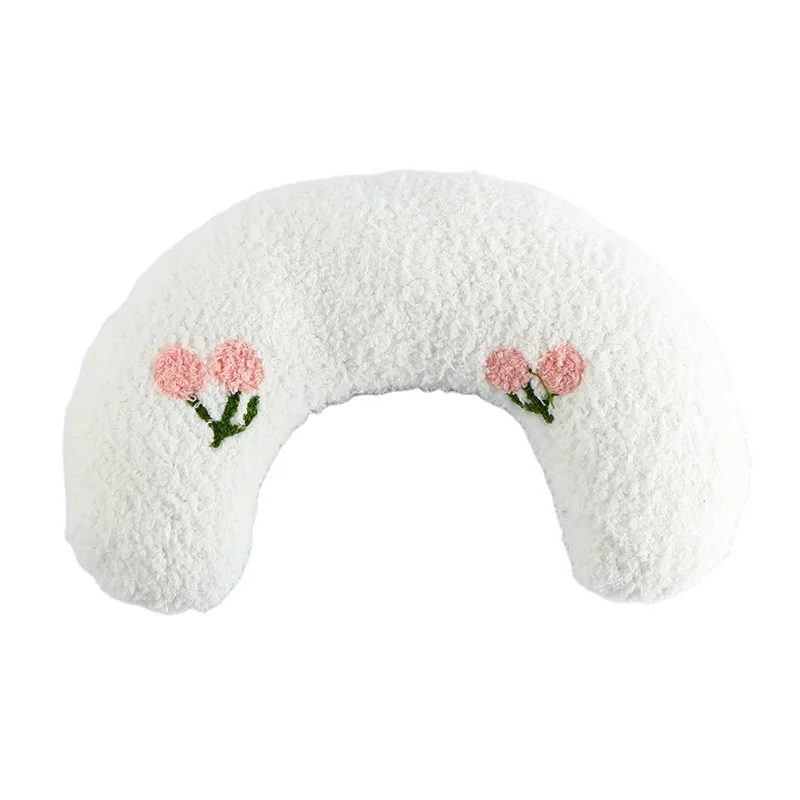 New teddy fleece pet half moon u-shaped pillow cat pillow tread milk deep sleep U-shaped pillow