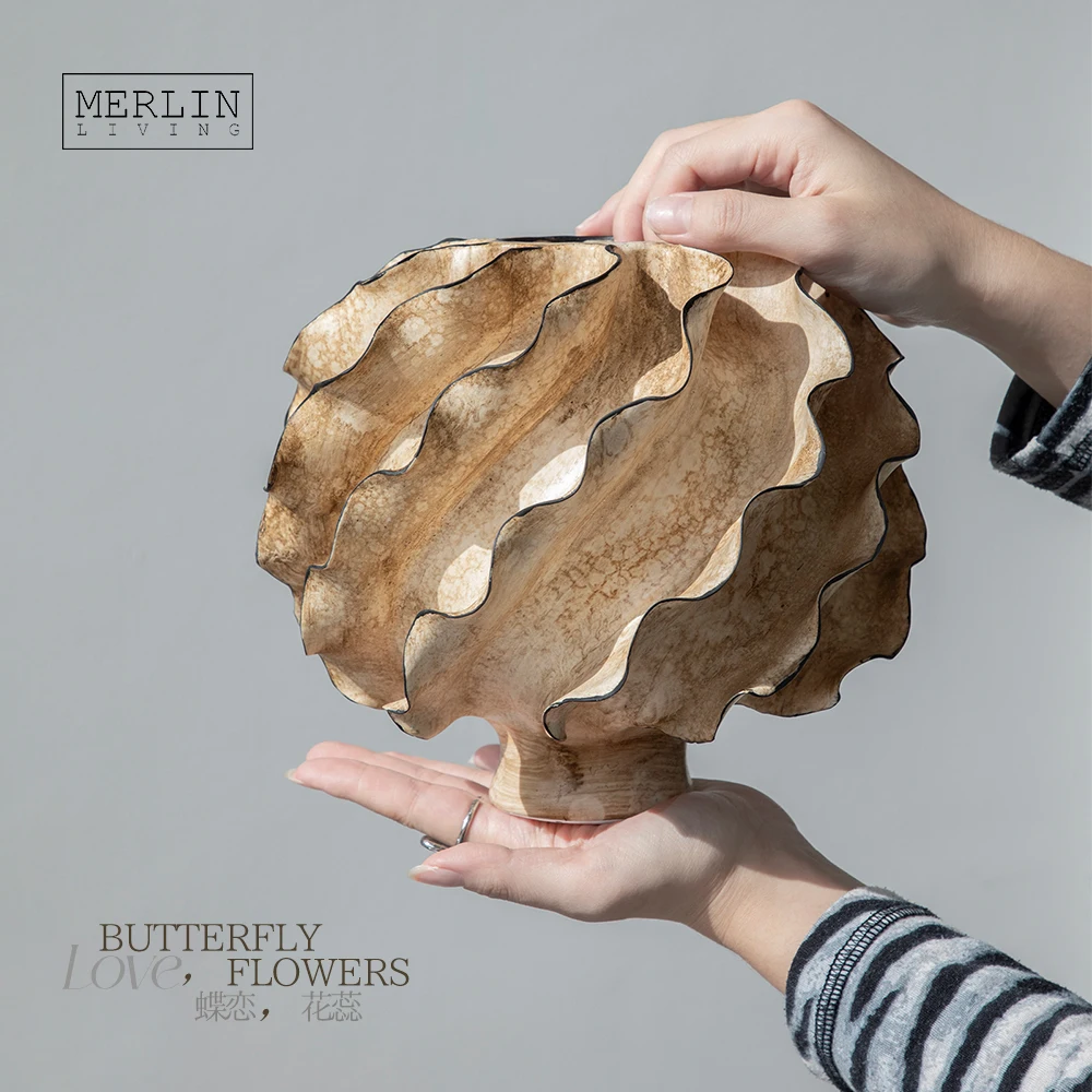 Merlin Living Hand Painting vase butterfly home decor vase ceramic decoration Chaozhou Ceramic Factory Wholesale