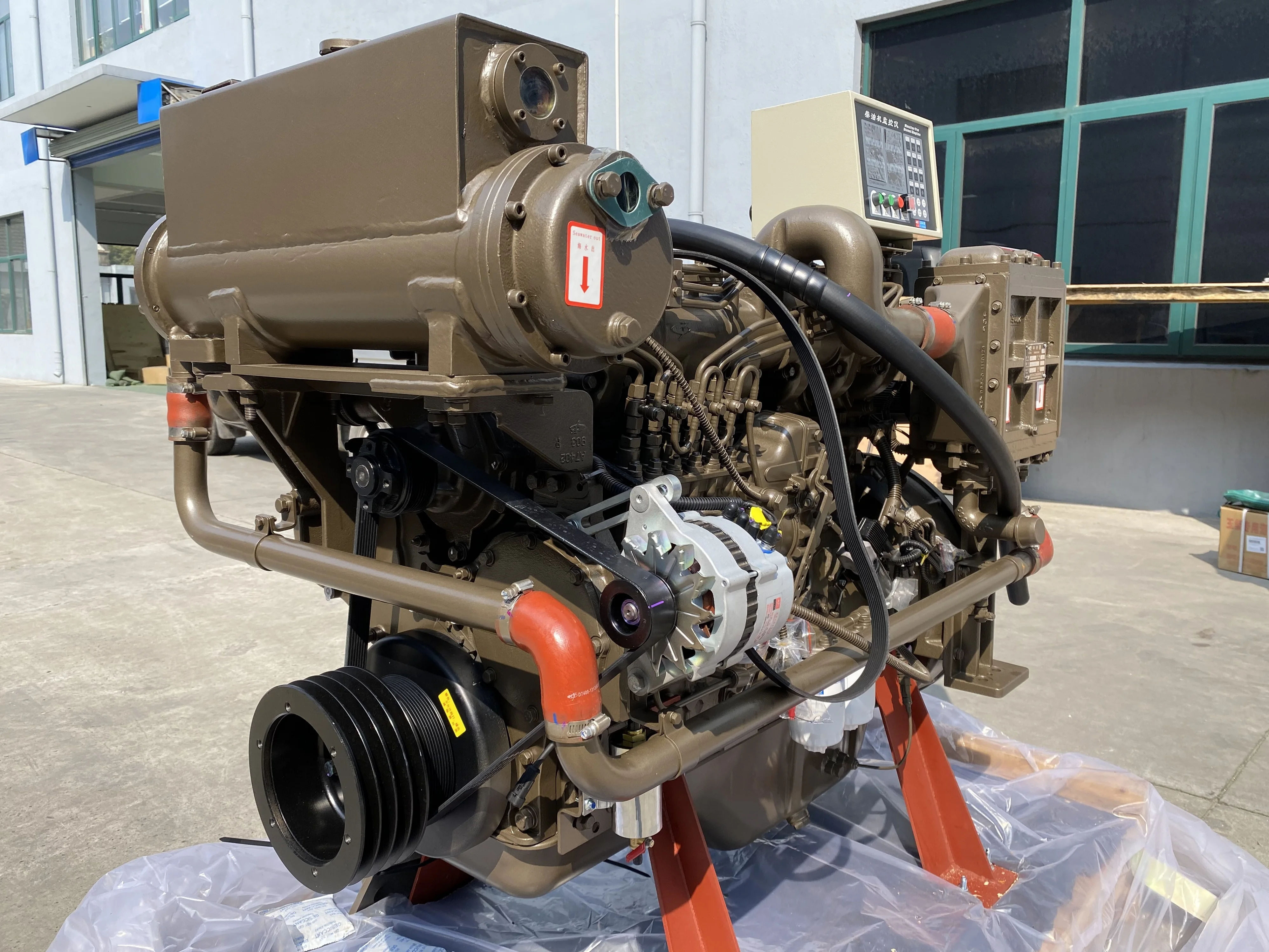 Yuchai good condition 162kw 2200rpm 6 cylinders YC6A220C engines for ships use assembly