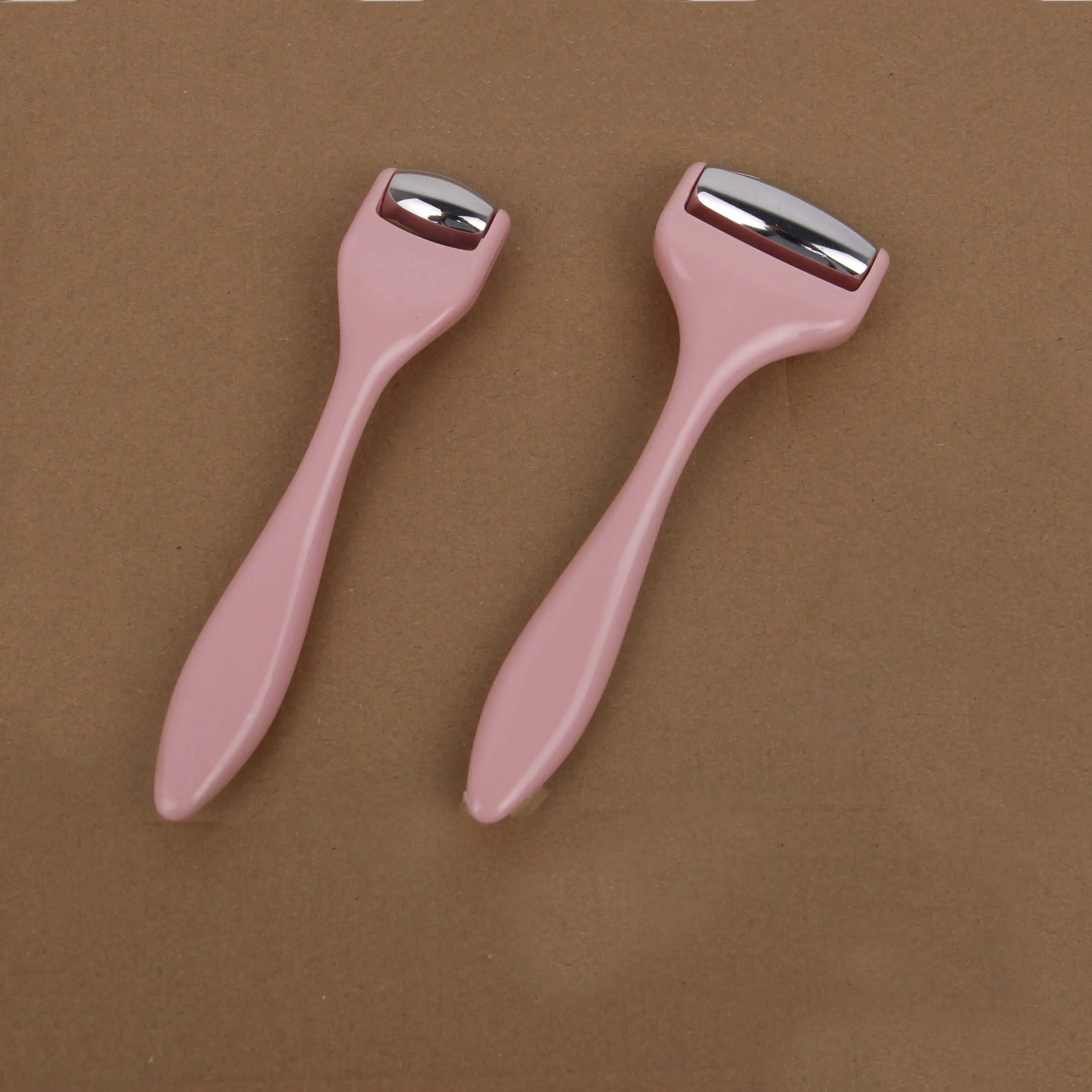 2022 cheap price factory Beauty Skin care face ice massage roller to moisturize the skin face and body massage roller
