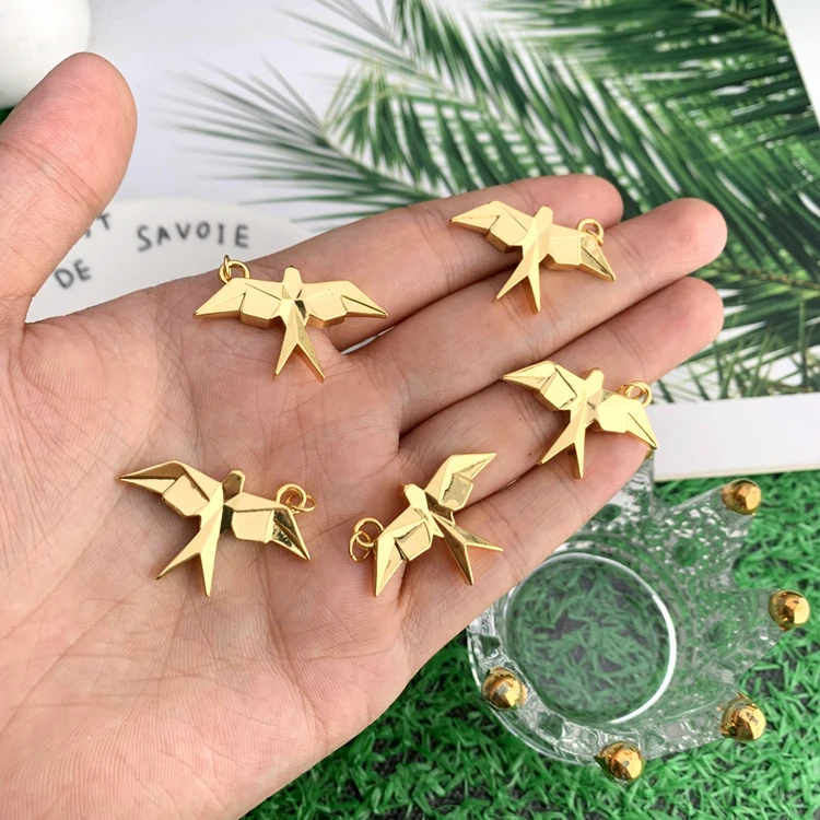 Cute Brass Hollow Bird Choker 18K Gold Plated Hollow Swallow Pendant Necklace for Girls