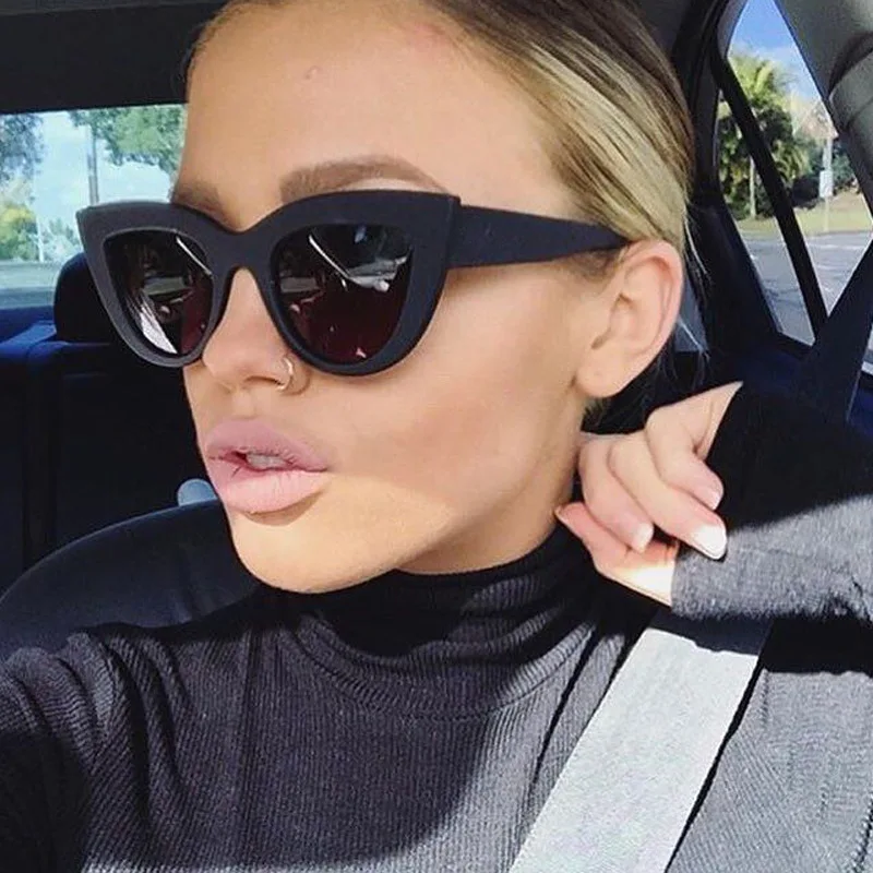 High Quality Cheap Plastic Fashion Retro UV400 Ladies Vintage Black Women Butterfly Shades Sun Glasses Sunglasses 2021