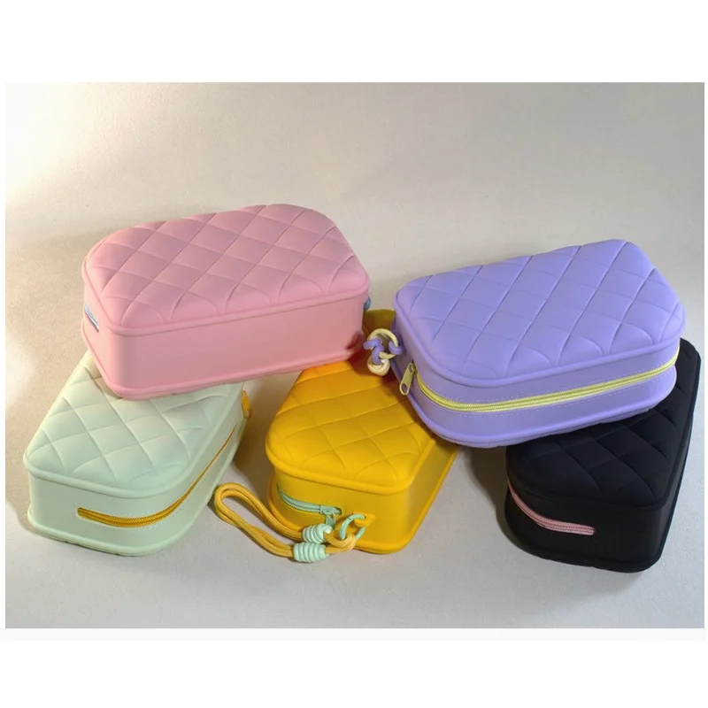 China Custom Made Silicone Cosmetic Coin Purse Pouch bags Portable Large Capacity Makeup  Waterproof  Storage Bag