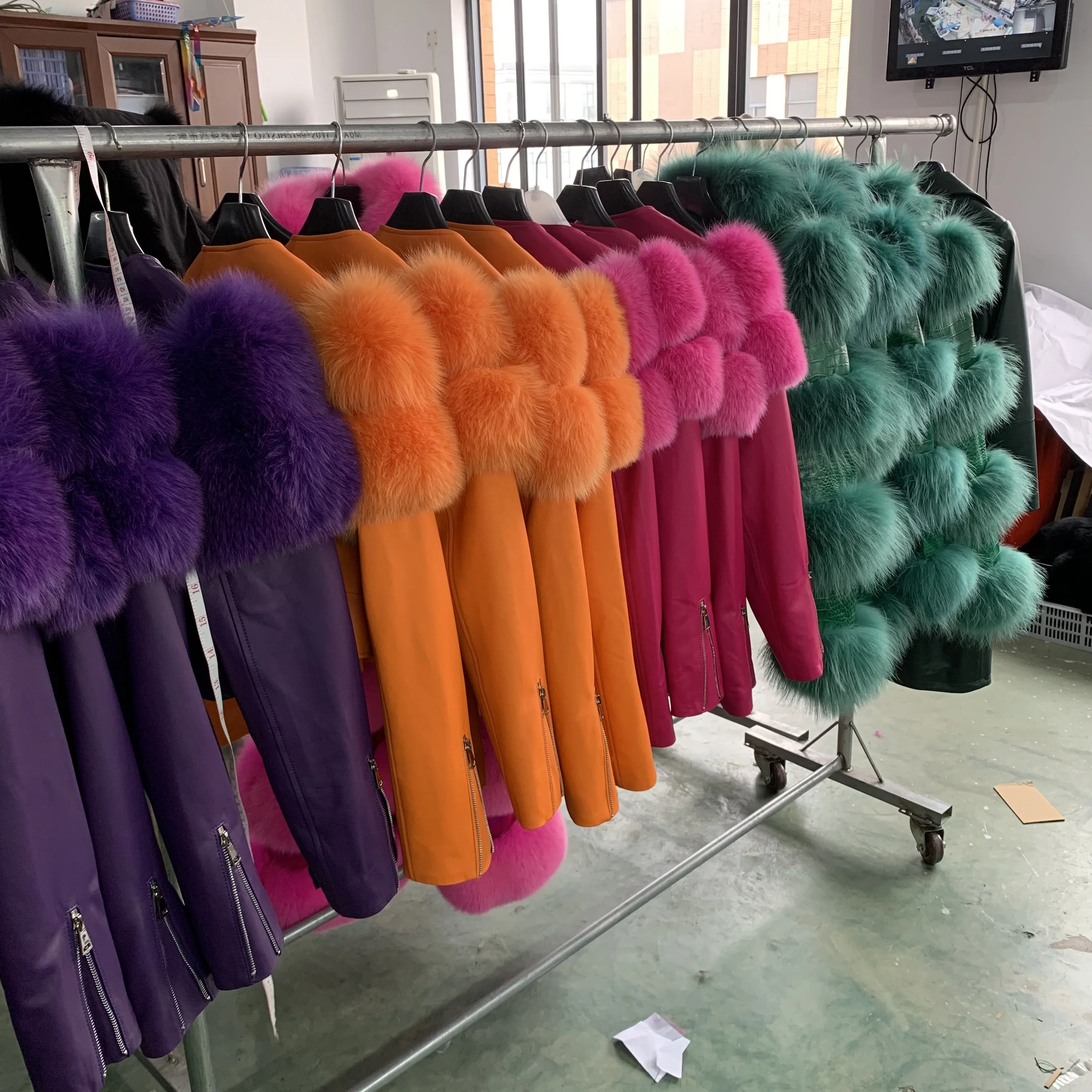 Fur Leather Jacket 2023 Ladies Genuine Leather Jacket with Fur Sleeve Decorate