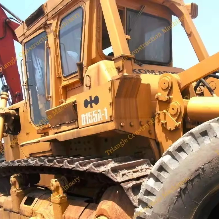 Second Hand Heavy Equipment Used Bulldozer Komatsu 155 Crawler Hydraulic Diesel D155A Dozer with Ripper for Sale