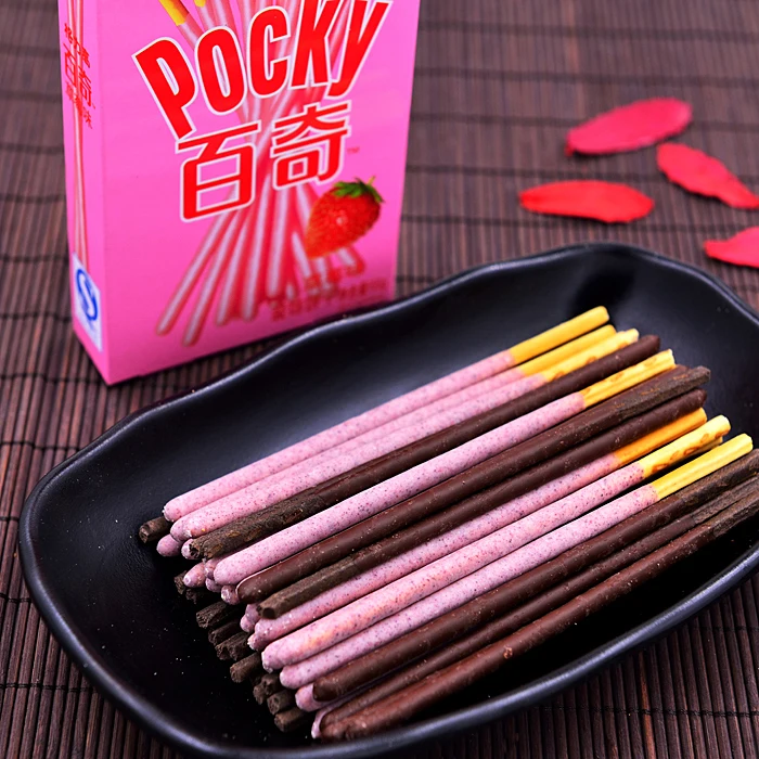 
Premium Biscuit Wholesale Pocky Chocolate Biscuit Stick 60g double Chocolate/Strawberry flavor from China 