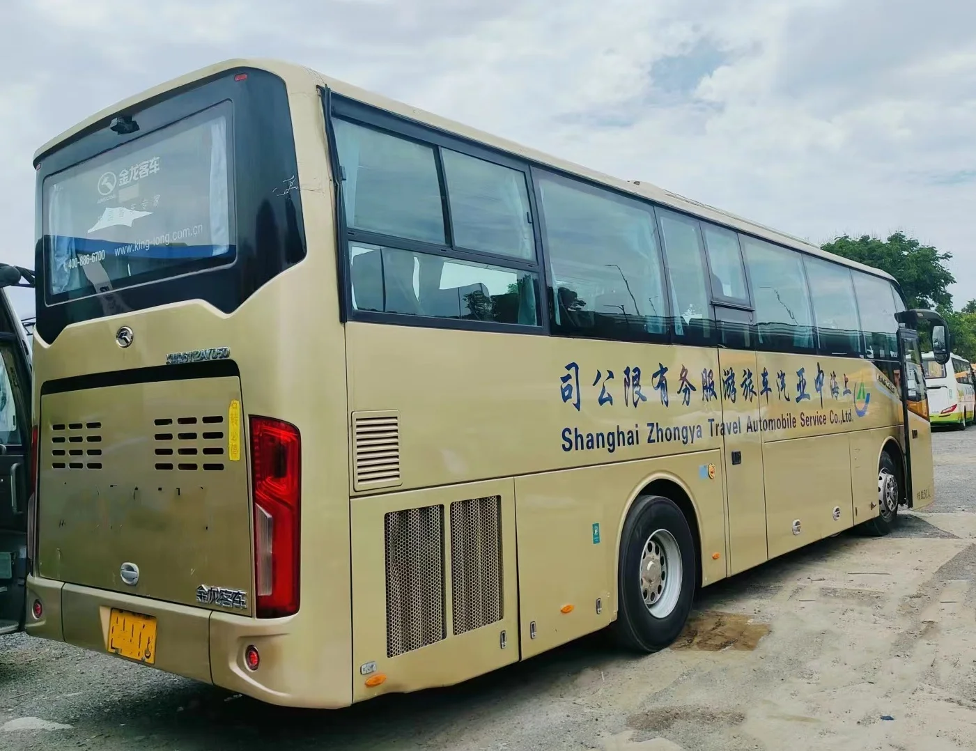 Привлекательная цена 50 мест Роскошный Пассажирский Автобус Kinglong ручной дизельный автобус автоматический большой с дизельным двигателем