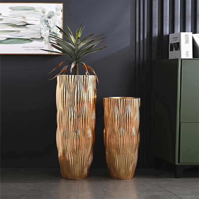 Eco-friendly Home Decor Flowers Vase and Pots Gold Black Fiberglass Artificial Flower Pots Planters
