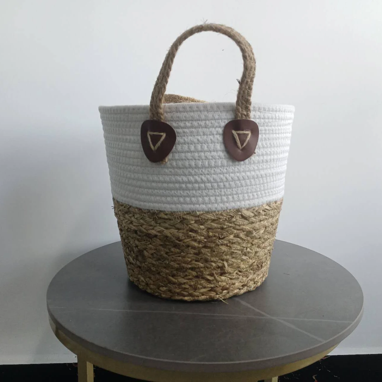 Flower basket cane woven straw woven hand  basket woven flower  pot
