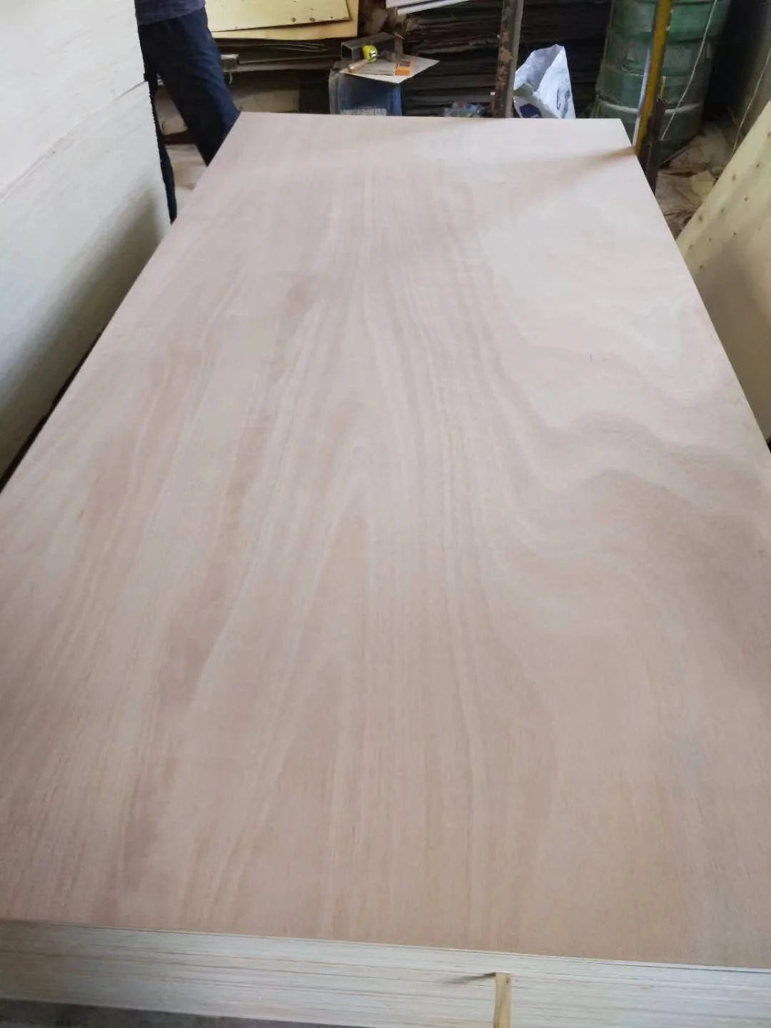  18 мм ламинированный Тополь фанерный лист для оптовой продажи