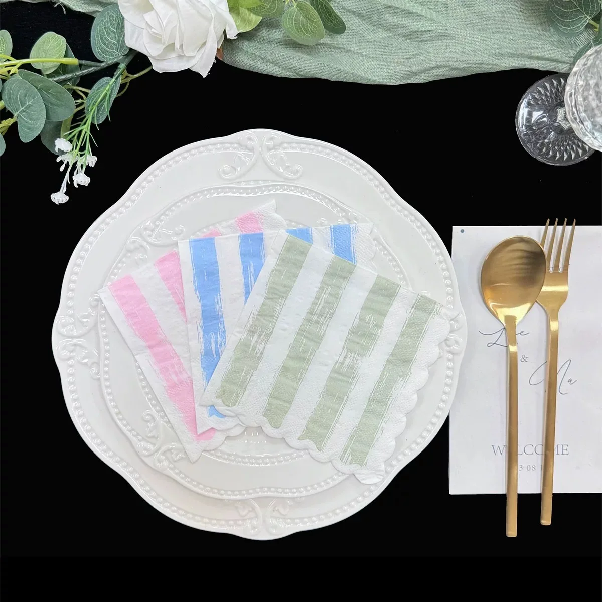 Striped colored napkins shaped lace wedding birthday party tissue Restaurant takeout napkins 25cm