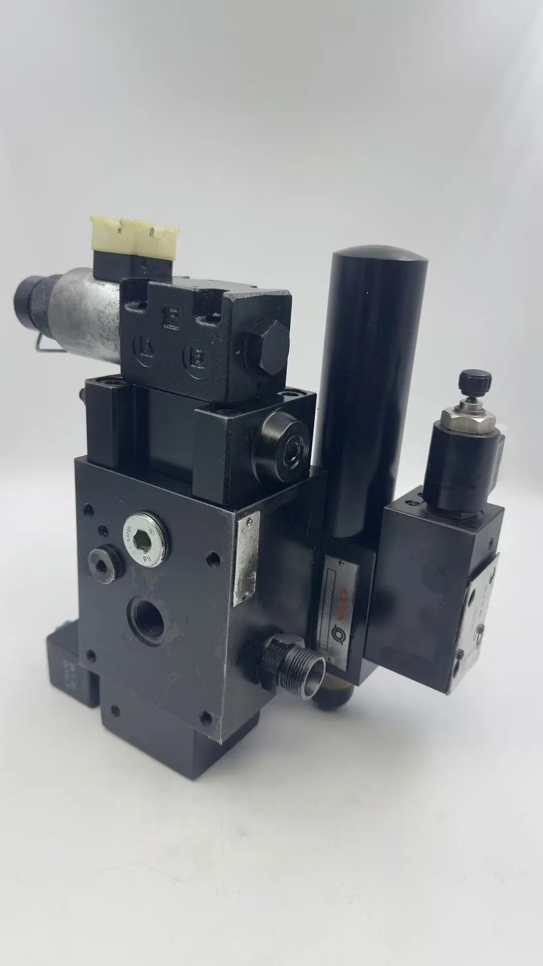 913349 cifa relief valve CIFA auxiliary valve set assembly for concrete pump truck