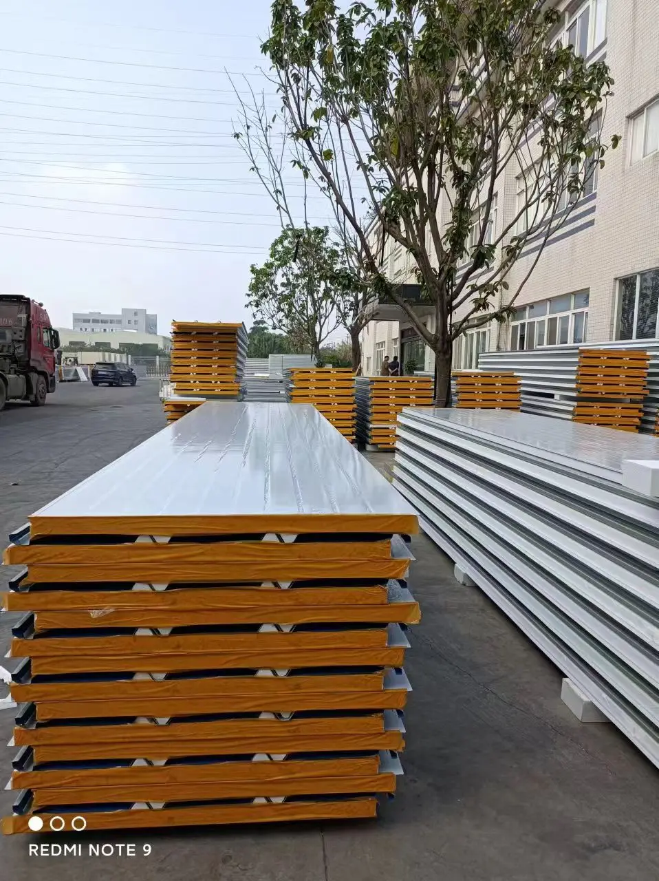 Factory Price Warehouse Insulated Eps Sandwich Panel Roof Panel Metal CE Modern Color Steel Offwhite/green/ RAL Prepainted