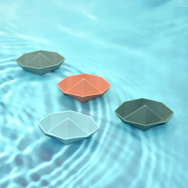 Boat 4pcs/set  soft Silicone Baby Bath Toys Set Bathing Toy Shower for all ages