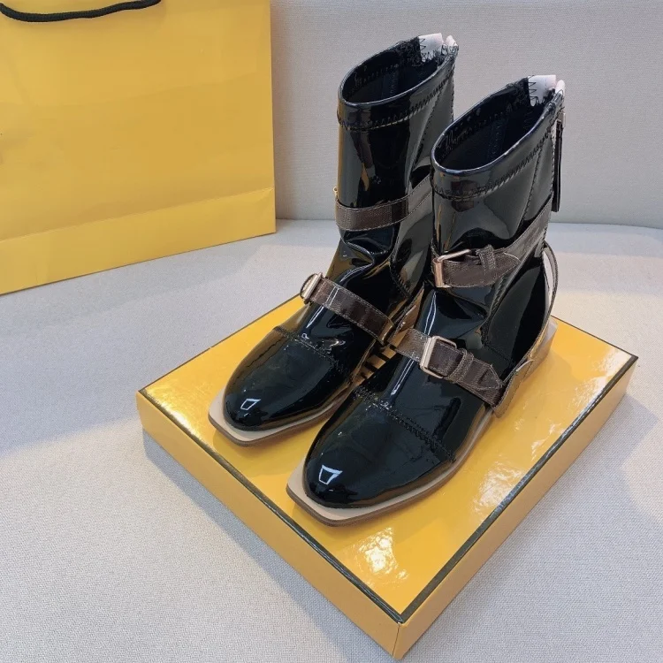 Женские ботинки до голени