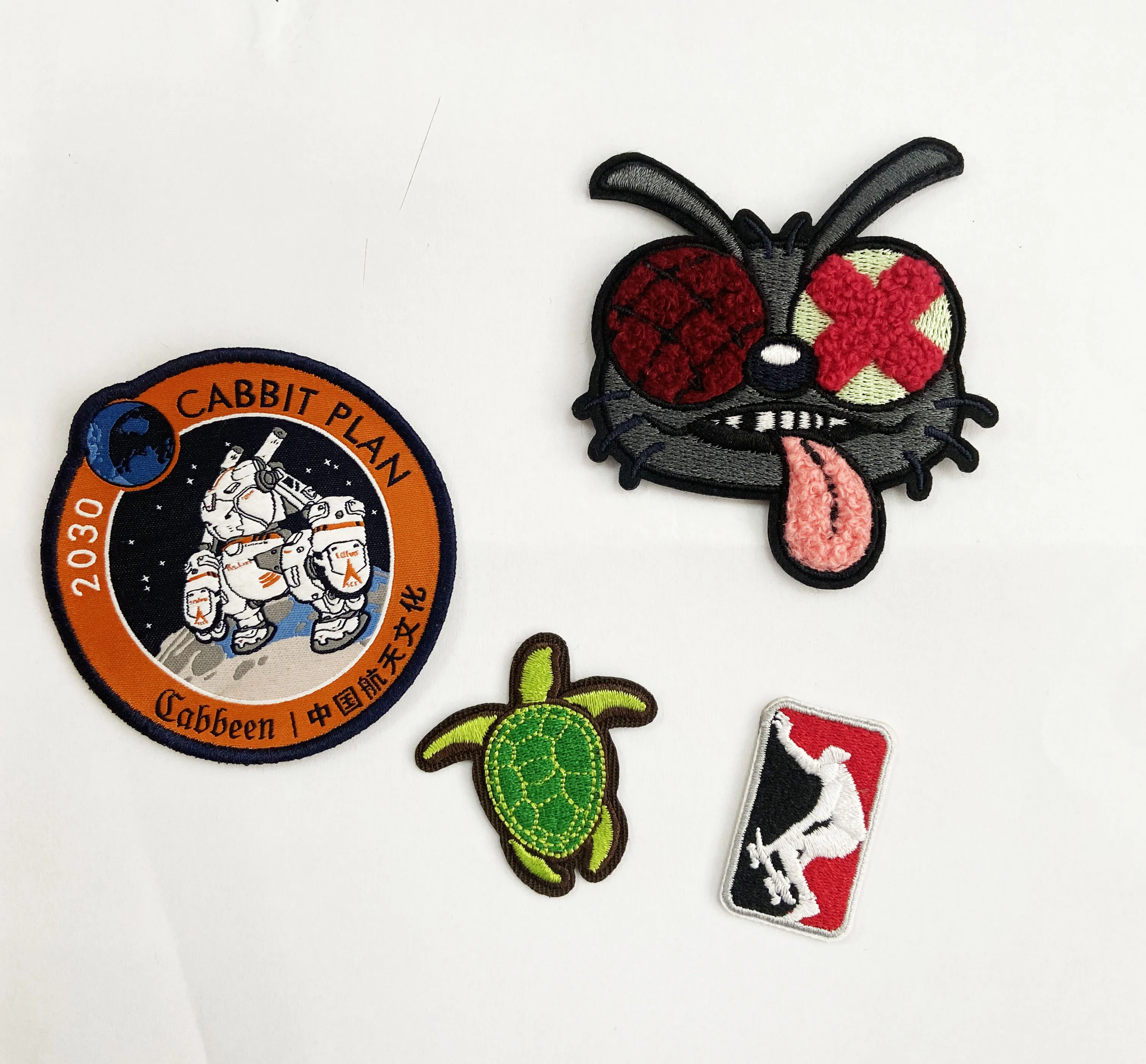 Customized Sustainable Factory-Direct- Price Embroidery Patches Badges for Hats Garments Bags