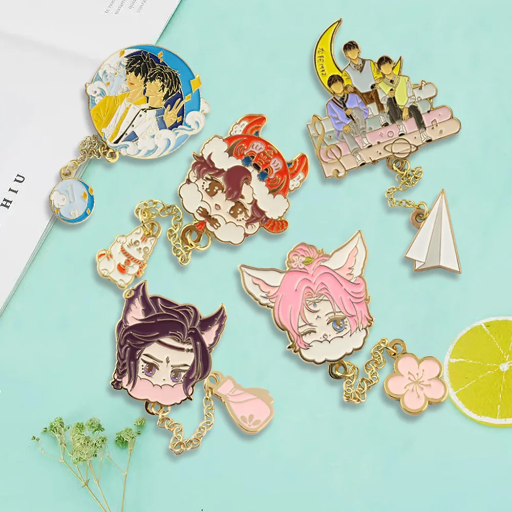 Badge shop online badge supplier customized cheap soft enamel badge and Lapel Pin