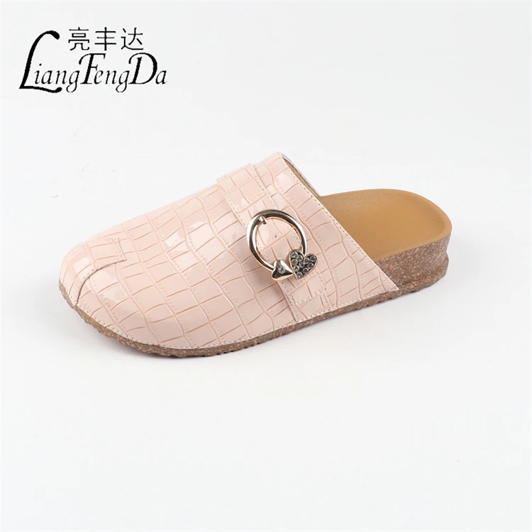 Summer Closed Toe Casual Half Slippers For Women Flat Female Ladies Soft Beach Leather Sandals Slides Slippers heel protection