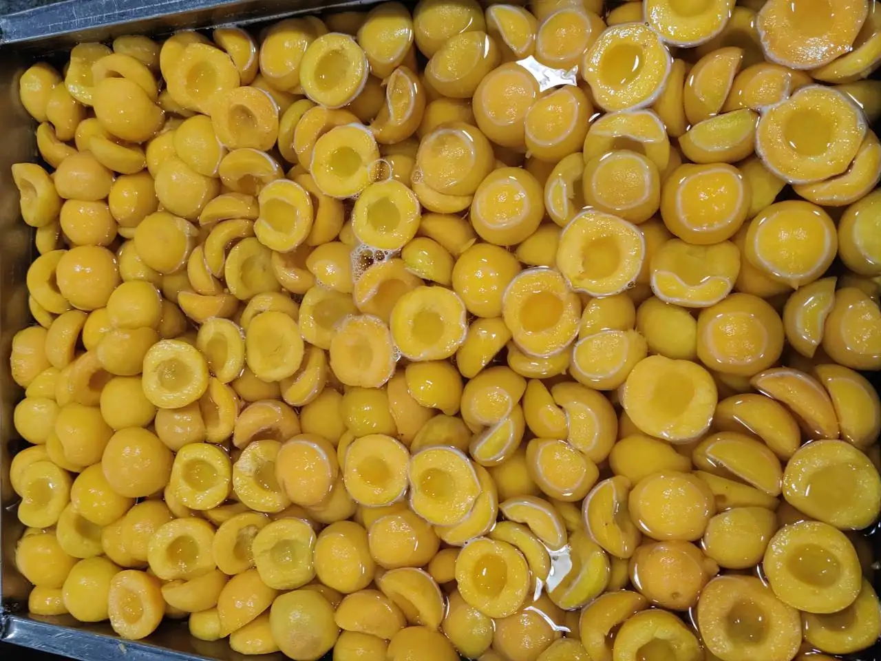 New Season Canned Peaches Halves in Light Fresh Raw Material Top Quality