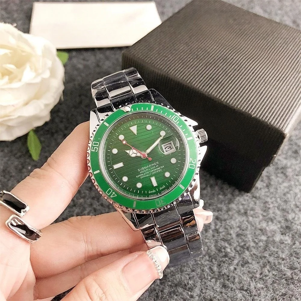 Мужские классические часы с логотипом