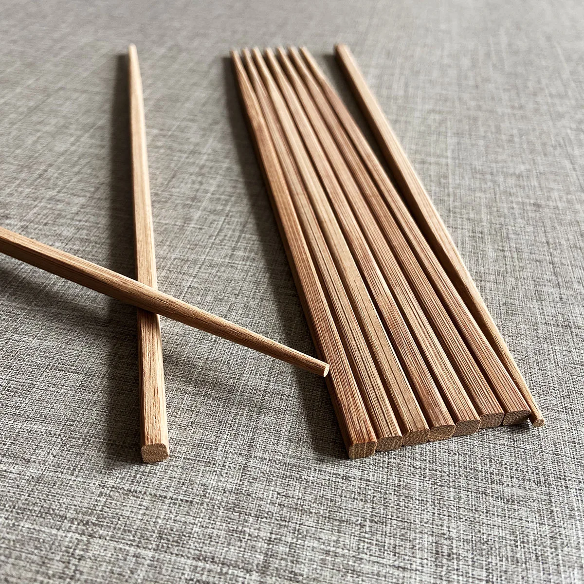 Brown carbonized Square chopsticks 100% natural disposable bamboo chopsticks from chopsticks factory