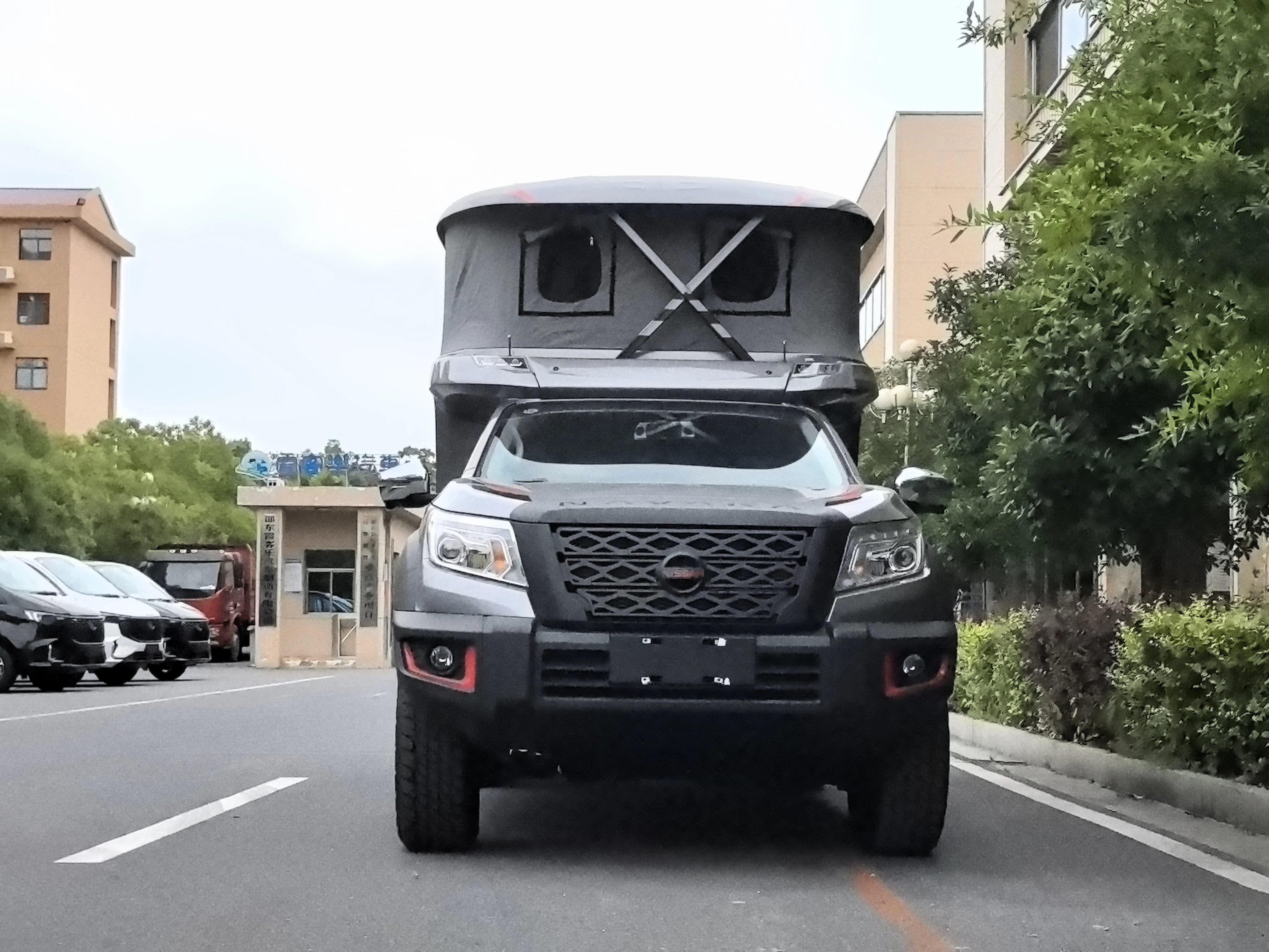 Оптовая продажа прямой складной туристический автомобиль легкий грузовой пикап с ванной комнатой внедорожник пустынный Лев