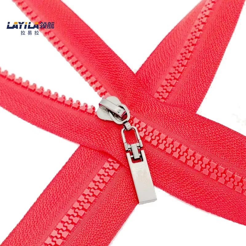 Подгонянный различный размер открытого конца пластиковая молния для продажи