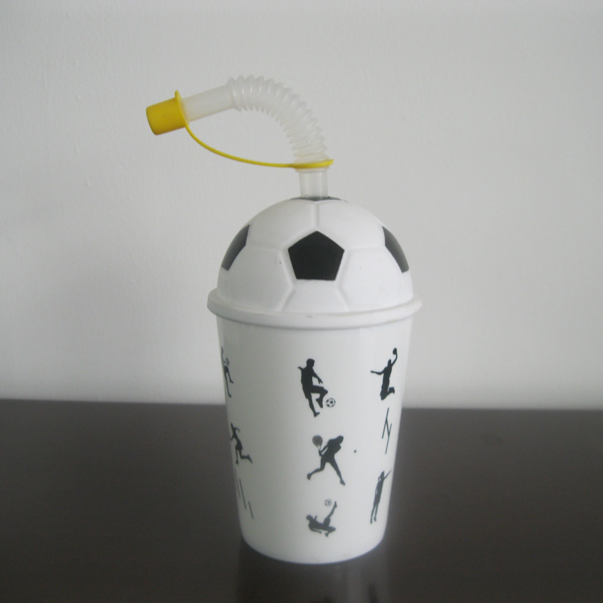10oz 300ml Basketball/Football/Cricket/Tenis/Rugby/Volleyball Lid Plastic Stadium cup with brand for promotional