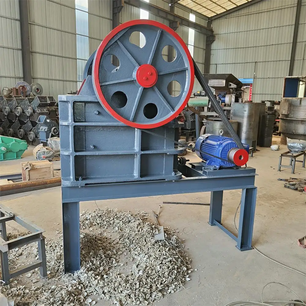 Capacity 3 Tons/Hour 150x250 Small Jaw Crusher Diesel Jaw Crusher With Stable And Reliable Belt Feeding Device