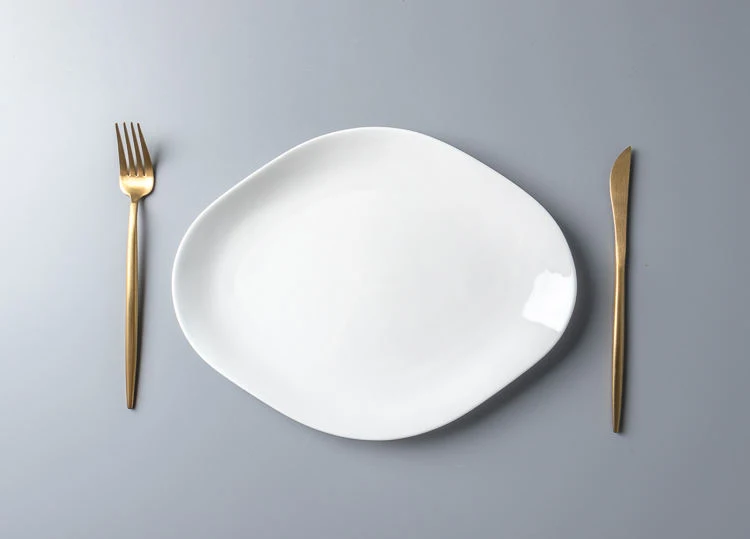 OEM 8/10/12/14Inch Food Grade Material White Oval Ceramic Plate Dinnerware For Star Restaurant Hotel