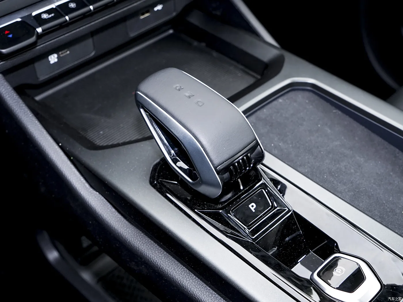 Used and New Hot Sales Pickup Truck Attractive Electric Vehicle New Energy Vehicles For RADAR RD6 2024 Horizon 520KM 4WD Air