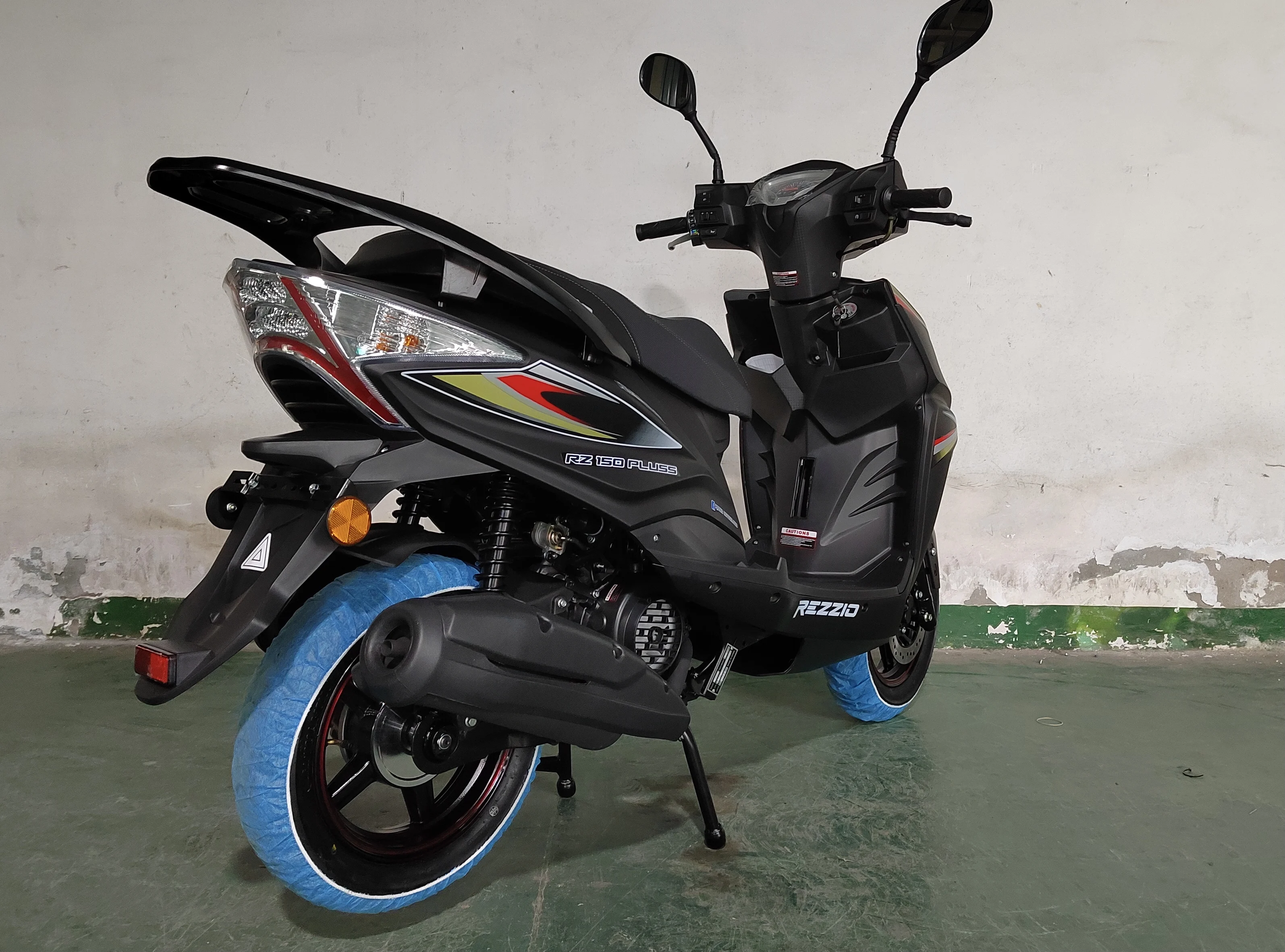 New 50cc moped moto 150 gasoline motorcycles safe smooth lines motorcycle gas scooters for adults petrol scooter 49cc