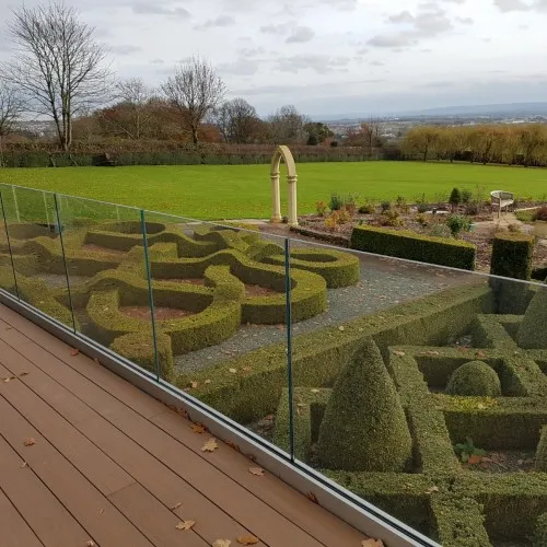 New Style Aluminum U Channel With Cladding Extrusion Profile Frameless Glass Balustrade