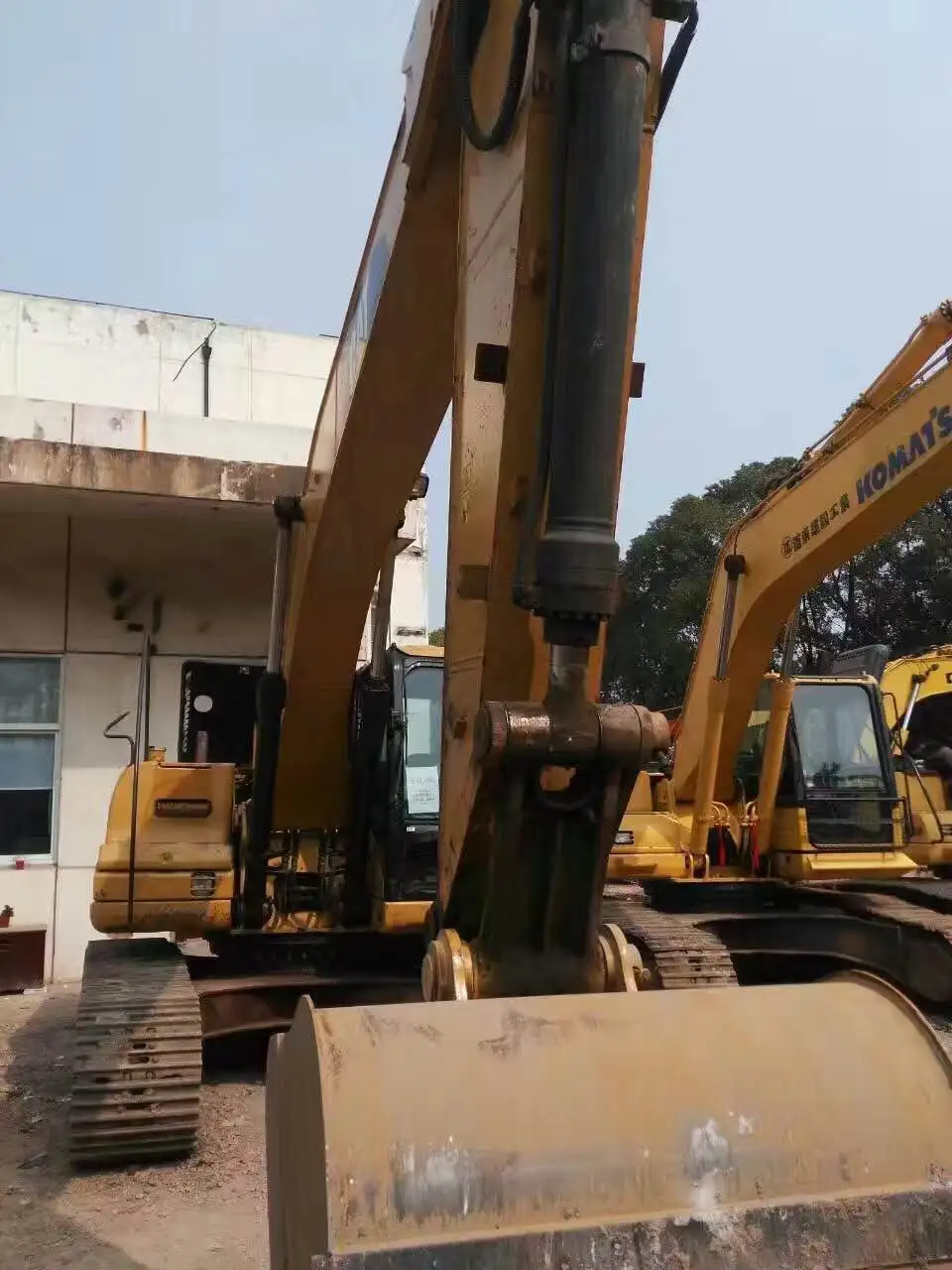 Tunnel bridge project use excavators second hand digging machine cat 320 Cheap for sale crawler digger excavator