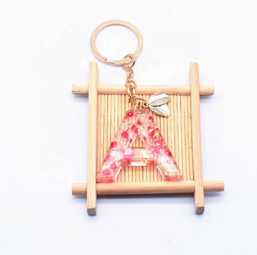 Personality Transparent Acrylic Gold Foil Alphabet Key Chain Crystal Pressed Dried Flower Letter Pendant Ring Charm Bag DIY