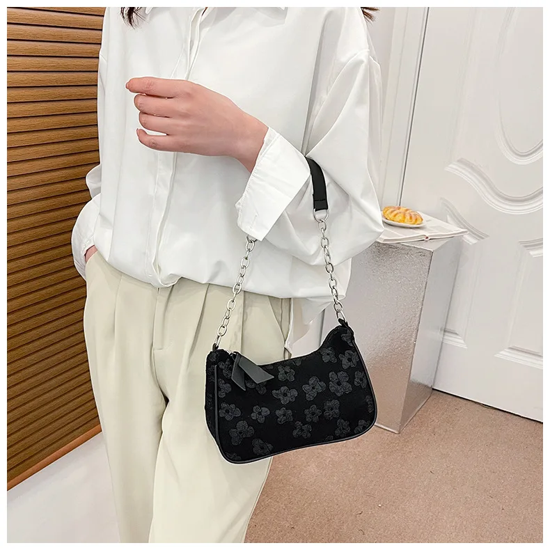 Minimalist Small Square Bag Fashionable and Stylish Shoulder Armpit Bag for Women