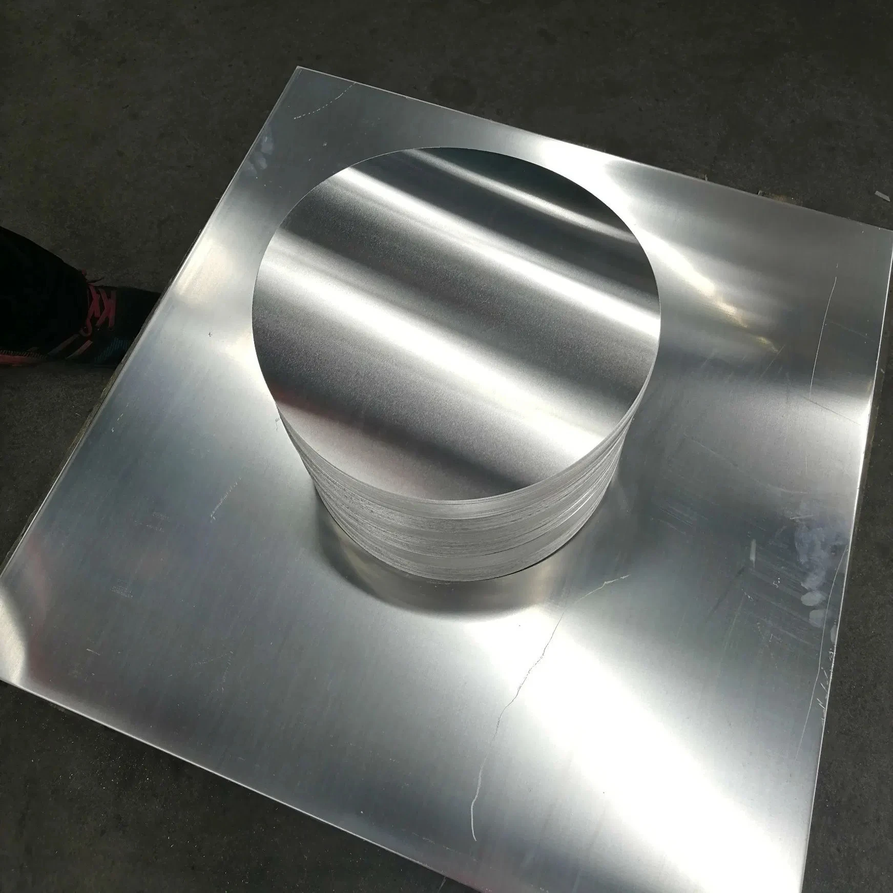 High Quality Aluminum Disc Aluminum Circle 1100 1050 1060 3003 5052 Manufacturer Factory