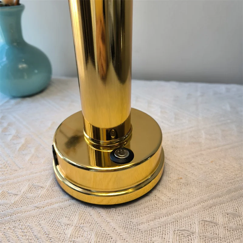 Аккумуляторная Светодиодная настольная лампа