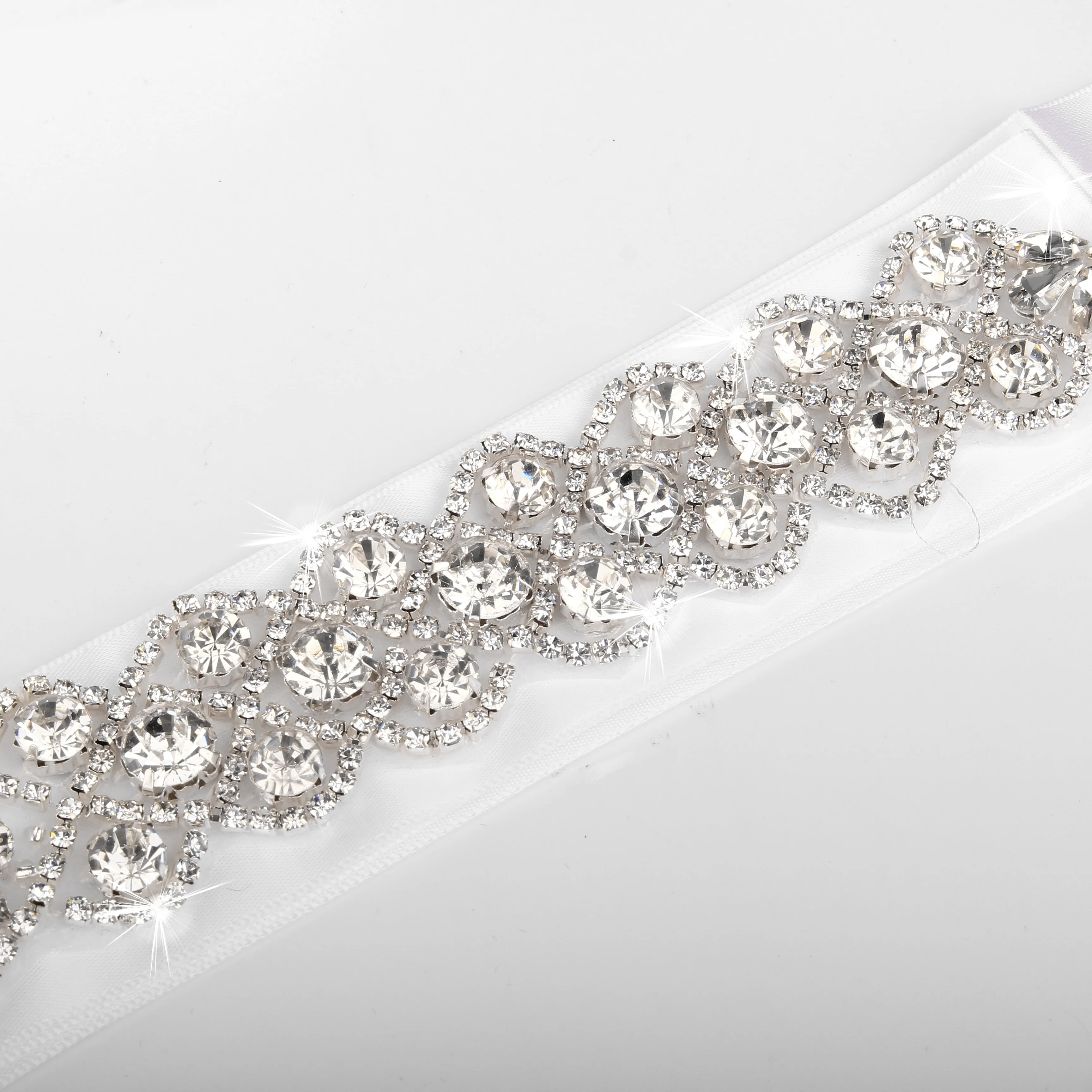 
White Diamond Flower Elegant Woman Belt Fashion Design For Dress, Wedding Bridal Pearl Belt 