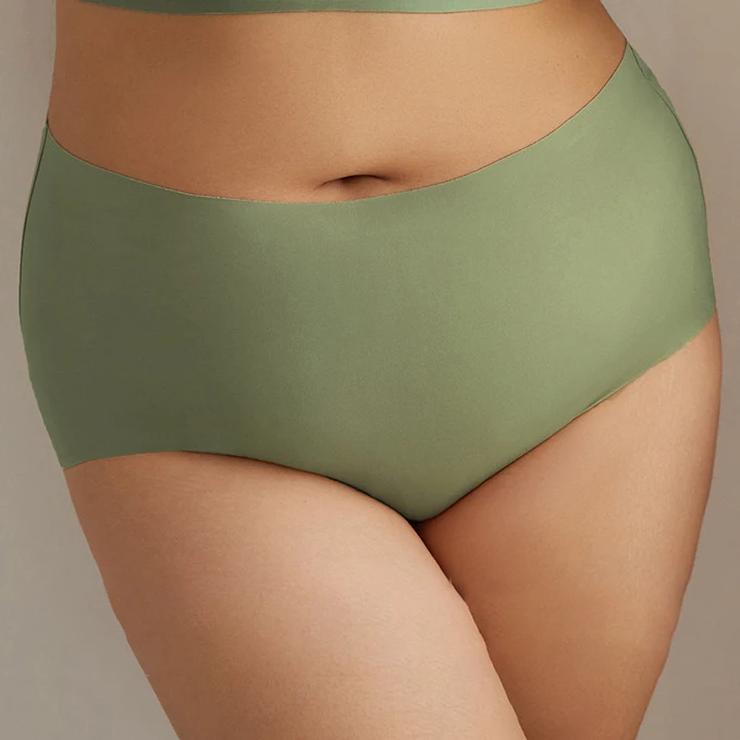 Custom Logo Mid Waist Antibacterial Wrap Seamless Underwear Large Size Ice Silk One Piece Briefs Women Traceless Solid Panties