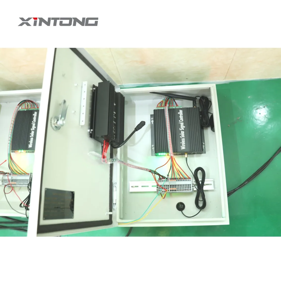 Xintong Wireless Intelligent 16 Phase Traffic Signal Controller