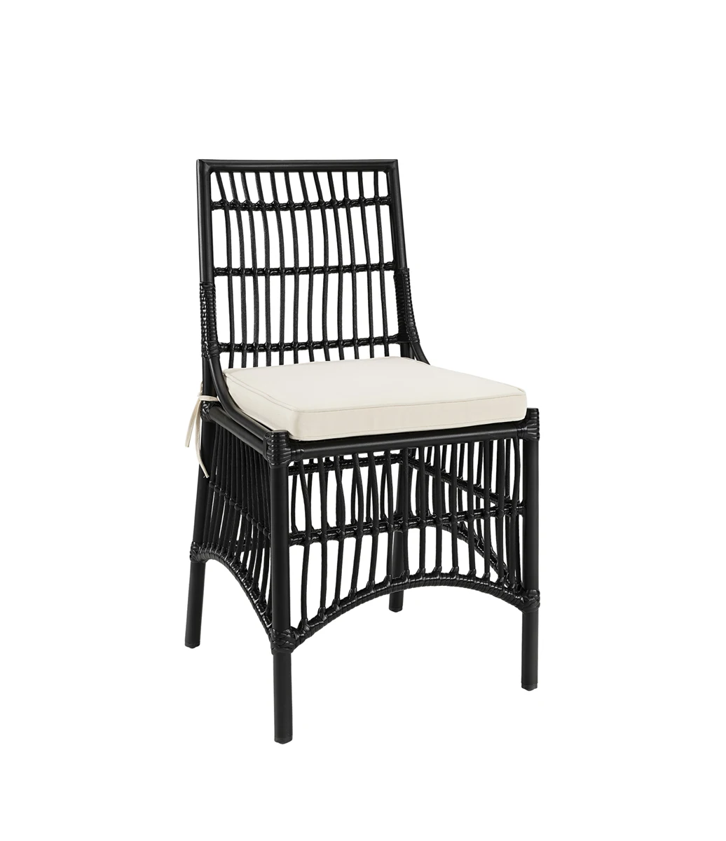 all weather outdoor restaurant synthetic pe rattan wicker upholstered luxury nordic cafe chairs bistro coffee furniture