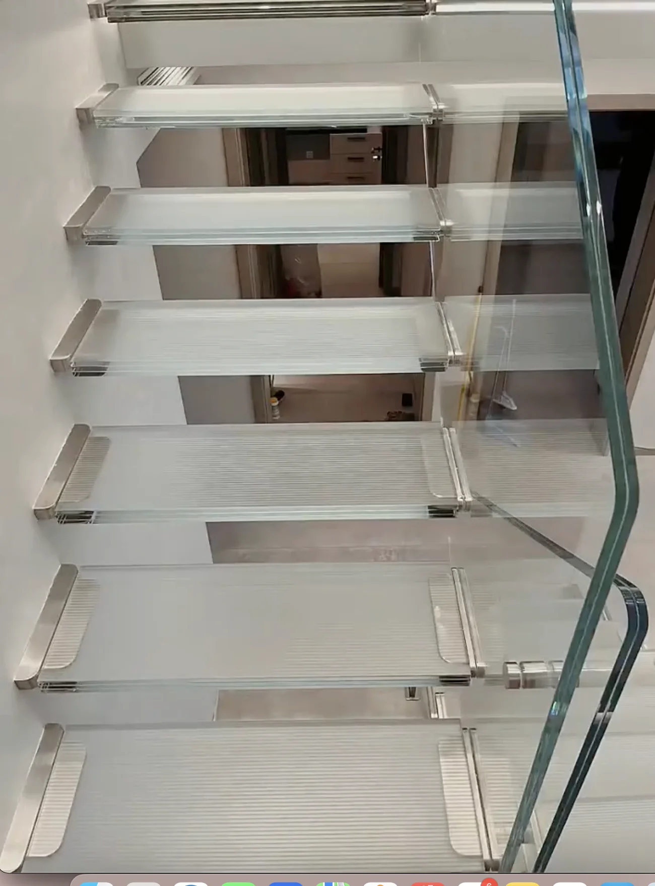 ECT High Quality Cantilevered Stairs Glass Folding Stairs Design Glass Staircase