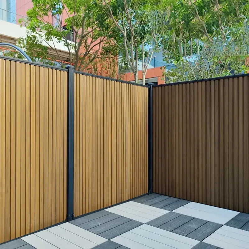 Composite wooden wpc yard slat fencing wood plastic privacy villa screen fence panel
