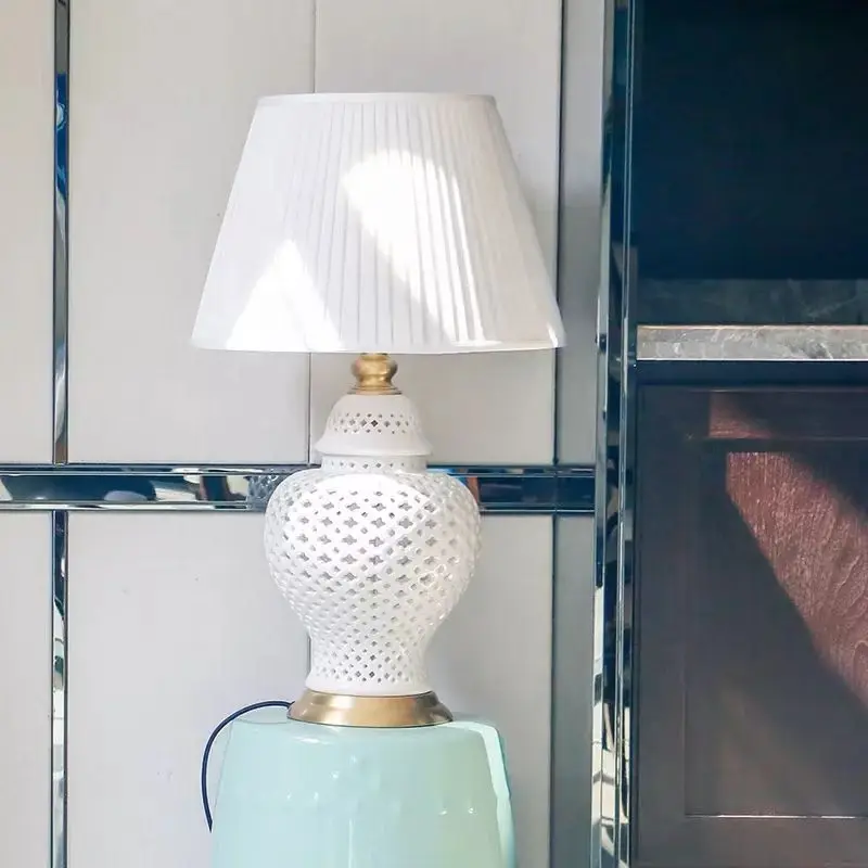 Hollow Temple Jar Luxury Bedside Lamp White Ceramic Table Lamp,Modern Led Electric Modern 80 Round Modern Indoor Lighting Nordic