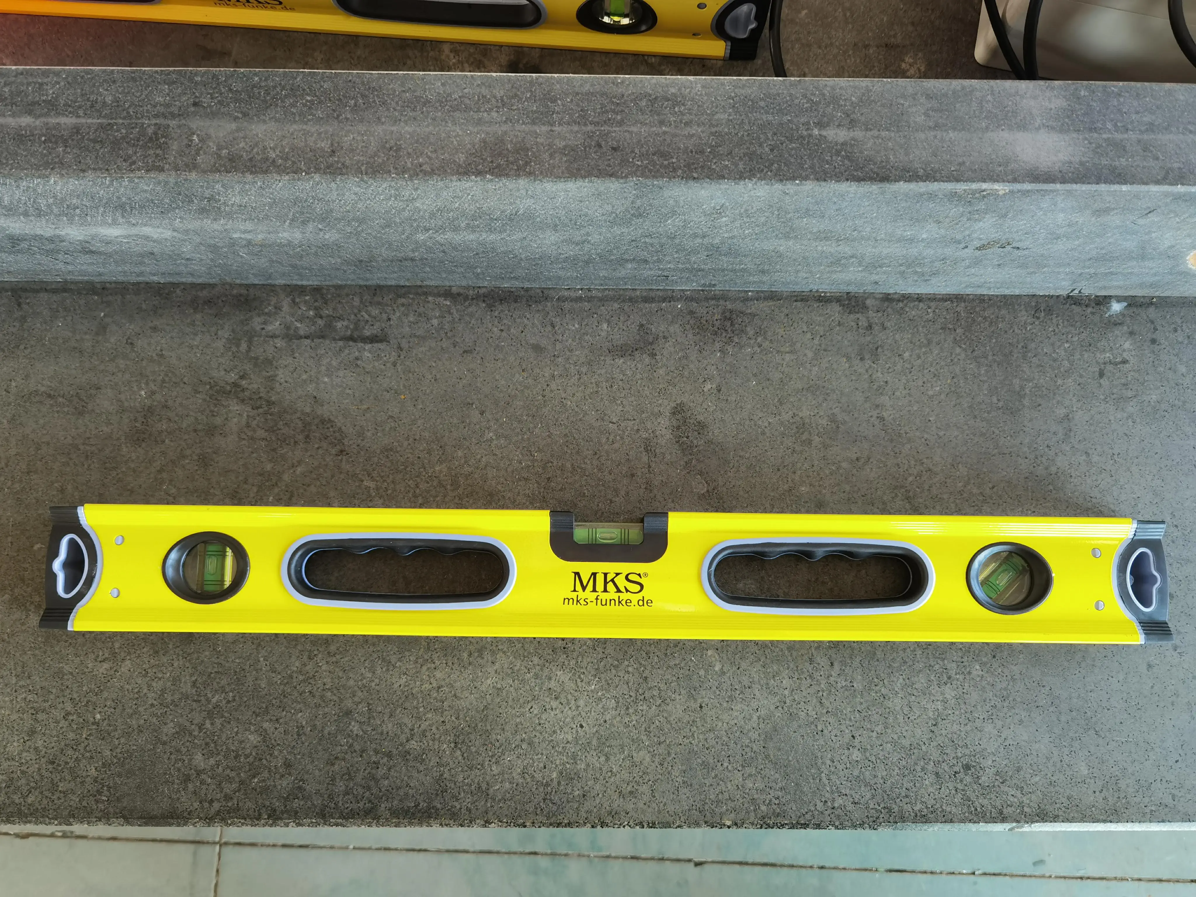 YJ-AL2008D Magnetic Spirit Level Aluminum 30cm-200cm High Precise Spirit Level Tool