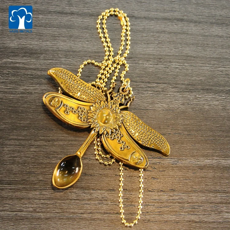 customized quality antique gold fashion jewelry butterfly necklaces personalized delicate necklace with chain for wholesale